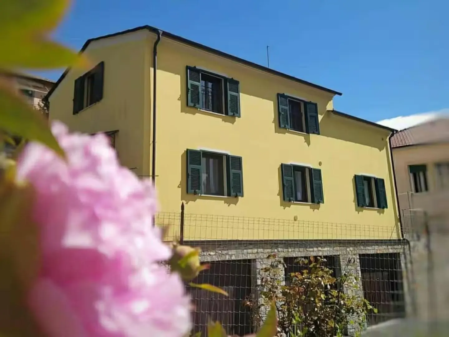 Ulivi - Comodita E Tranquillita Con Patio E Parcheggio Imperia Appartement